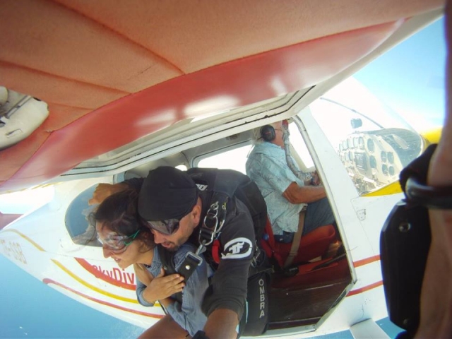 Saltando de la avioneta